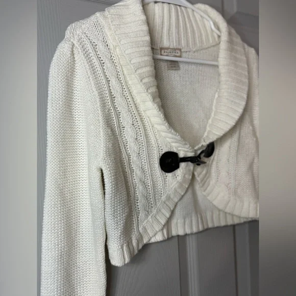 Arizona Jean Company White Ribbed Knit Poncho| Medium - Picture 3 of 10